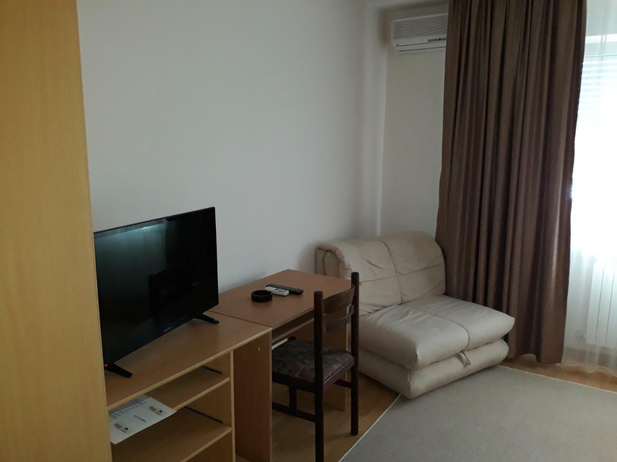 Motel Lav ชาพลินา ภายนอก รูปภาพ
